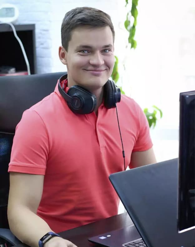 Smiling Maxim Malov photo